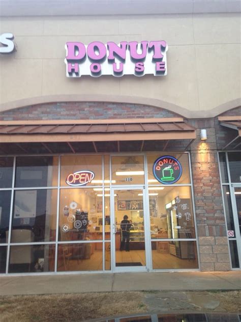 Donut house - Donut House, Irving, Texas. 130 likes · 137 were here. Donut Shop